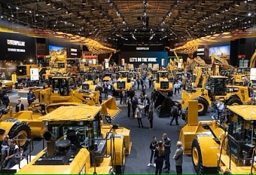 Компания Caterpillar отмечает 100-летие на выставке Bauma Munich 2025